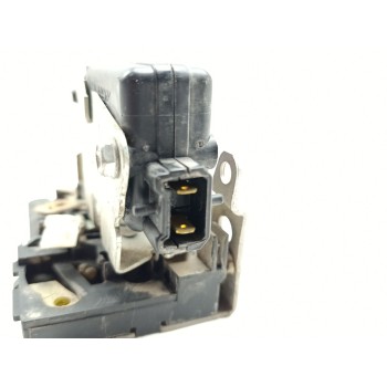 Recambio de cerradura puerta trasera derecha para dacia sandero ambiance referencia OEM IAM 8200735246  