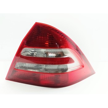 Recambio de piloto trasero derecho para mercedes-benz clase c (w203) c 220 cdi (203.006) referencia OEM IAM A2038200264  