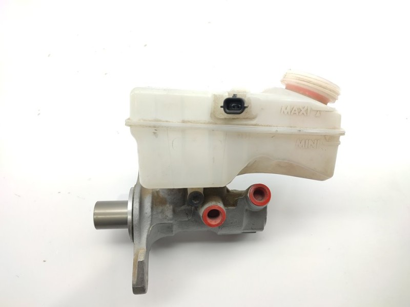Recambio de bomba freno para renault captur limited referencia OEM IAM 460915125R  