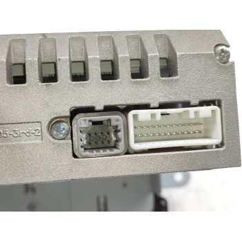 Recambio de sistema audio / radio cd para dacia duster ambiance 4x2 referencia OEM IAM 281156534R  