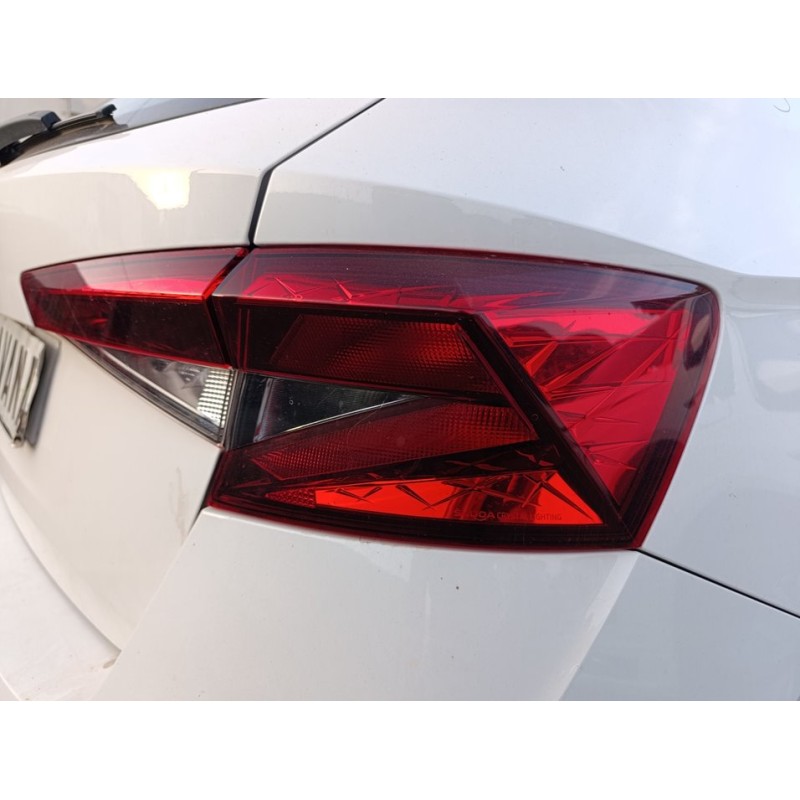 Recambio de piloto trasero derecho para skoda fabia (pj3) ambition referencia OEM IAM 6VE945096  