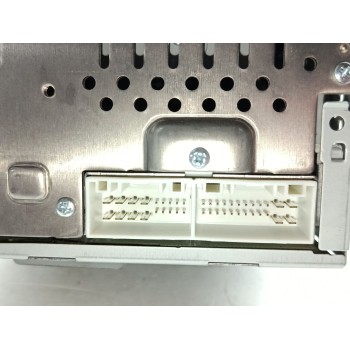 Recambio de sistema audio / radio cd para hyundai ix35 style awd referencia OEM IAM 961602Y730TAN  