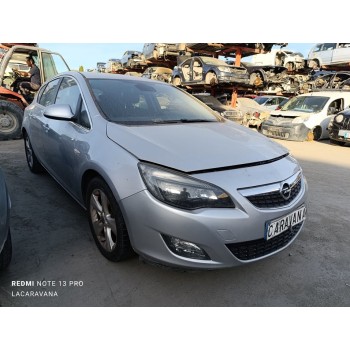 opel astra j lim. del año 2010