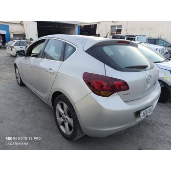 opel astra j lim. del año 2010