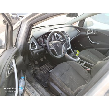 opel astra j lim. del año 2010