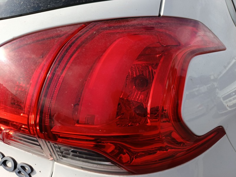 Recambio de piloto trasero derecho para peugeot 2008 i (cu_) 1.2 vti referencia OEM IAM 9678074380  