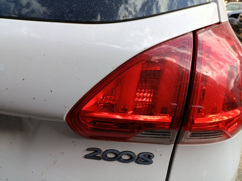 Recambio de piloto trasero derecho interior para peugeot 2008 i (cu_) 1.2 vti referencia OEM IAM 9678074580  