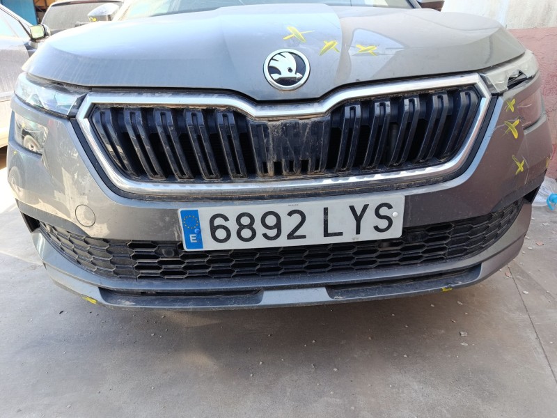 Recambio de paragolpes delantero para skoda kamiq (nw4) 1.5 tsi referencia OEM IAM 658807221B  