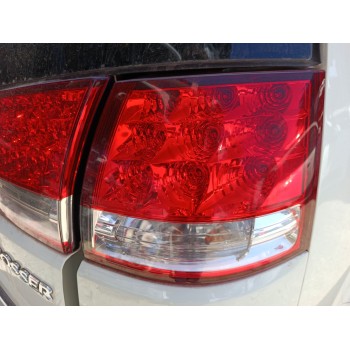 Recambio de piloto trasero derecho para citroën c-crosser (vu_, vv_) 2.2 hdi referencia OEM IAM 6351EG  