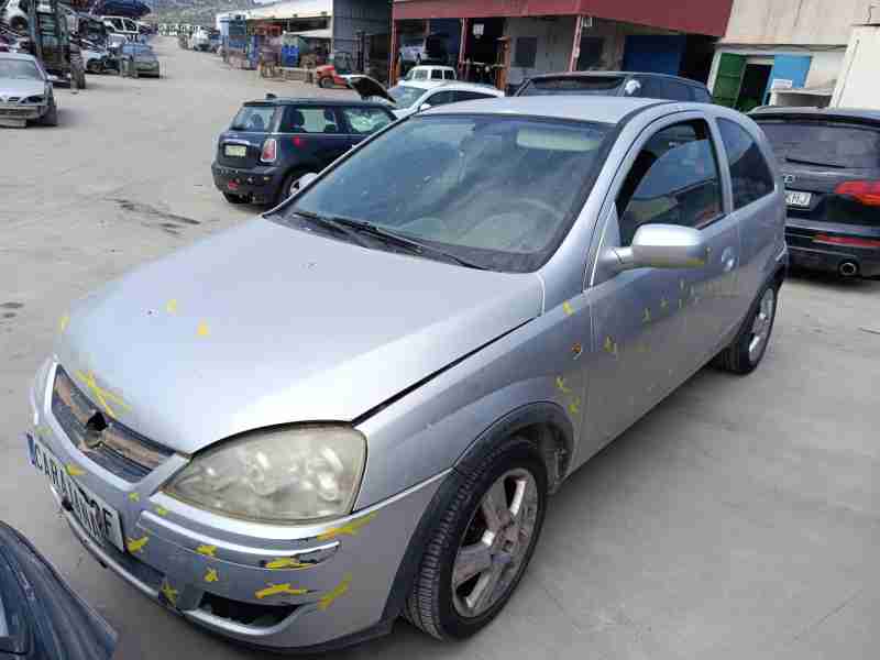 opel corsa c (x01) del año 2004