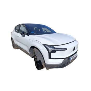 volvo ex30 del año 2024