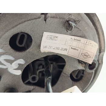 Recambio de retrovisor izquierdo para dacia sandero laureate referencia OEM IAM 963023520R  
