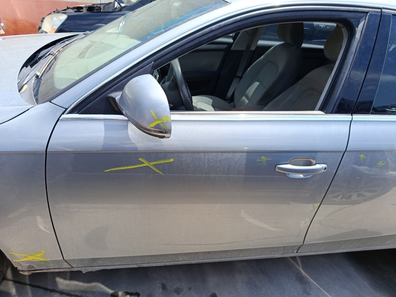 Recambio de puerta delantera izquierda para audi a4 b8 (8k2) 2.0 tdi referencia OEM IAM 8K0831051J  