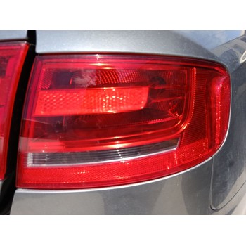 PILOTO TRASERO DERECHO 8K5945096D 