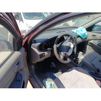 nissan almera ii hatchback (n16) del año 2000