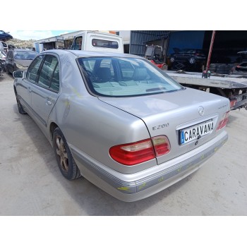 mercedes-benz clase e (w210) del año 2010