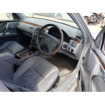 mercedes-benz clase e (w210) del año 2010