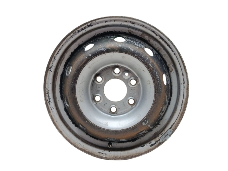Recambio de llanta para iveco daily vi furgoneta 33s15, 35s15, 35c15 referencia OEM IAM 504103598 / 504103599  