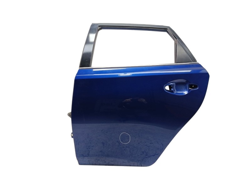 Recambio de puerta trasera izquierda para toyota auris active referencia OEM IAM 6700402380  