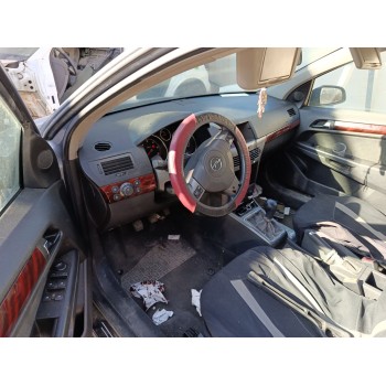 opel astra h (a04) del año 2004