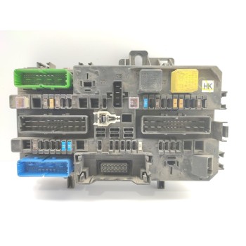 Recambio de caja reles / fusibles para opel astra h berlina cosmo referencia OEM IAM 13206762HK  