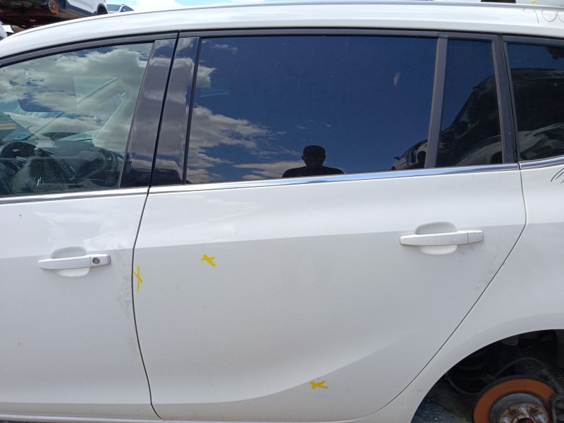 Recambio de puerta trasera izquierda para opel zafira tourer c (p12) 1.4 (75) referencia OEM IAM 13355182  