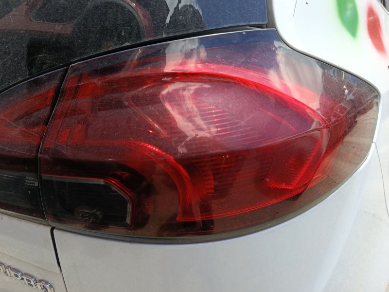 Recambio de piloto trasero derecho para opel zafira tourer c (p12) 1.4 (75) referencia OEM IAM 39033315  