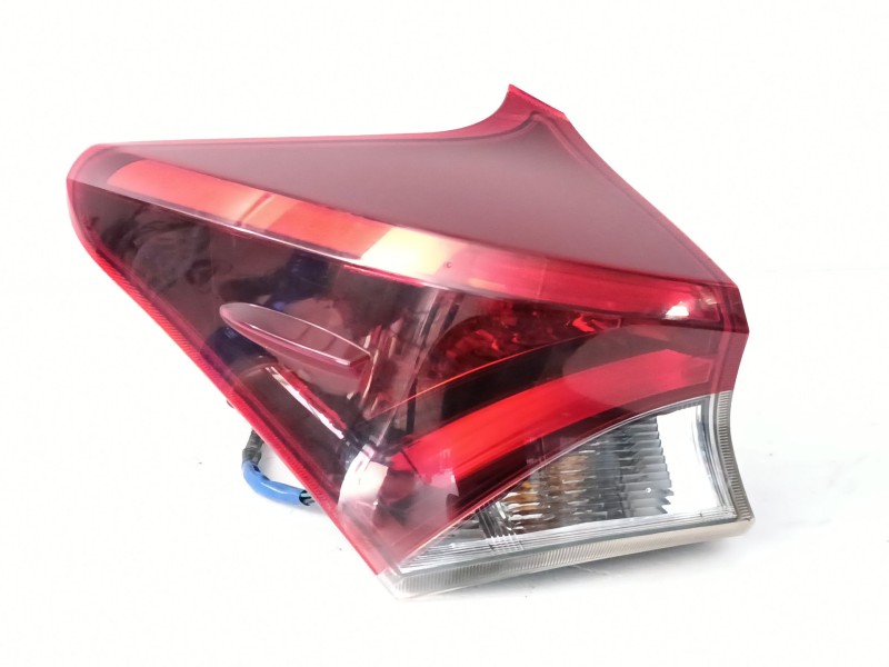 Recambio de piloto trasero izquierdo para toyota auris active referencia OEM IAM 8156102A60  