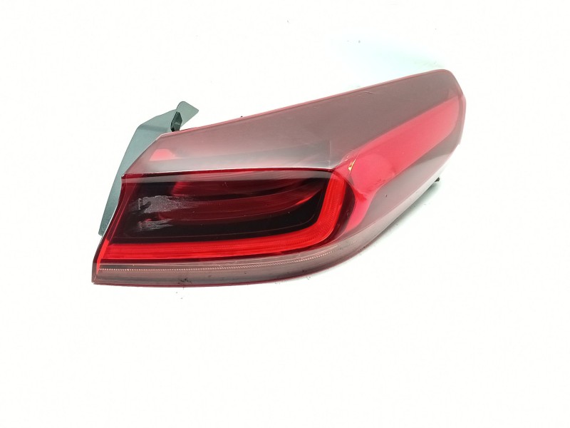 Recambio de piloto trasero derecho para kia xceed (cd) 1.0 t-gdi referencia OEM IAM 92402J7350  