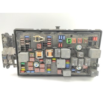 CAJA RELES / FUSIBLES 22953004 