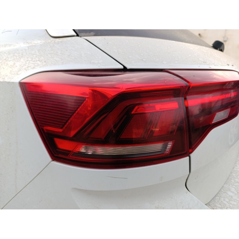 Recambio de piloto trasero izquierdo para volkswagen t-roc (d11) r-line referencia OEM IAM 2GA945095D  