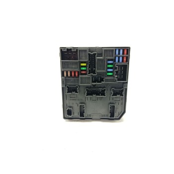 Recambio de caja reles / fusibles para renault megane iv hatchback (b9a/m/n_) 1.5 blue dci 115 (b9a6) referencia OEM IAM 284B667