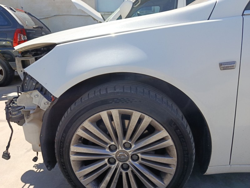 Recambio de aleta delantera izquierda para opel insignia a sedán (g09) 2.0 cdti (69) referencia OEM IAM 13277520  