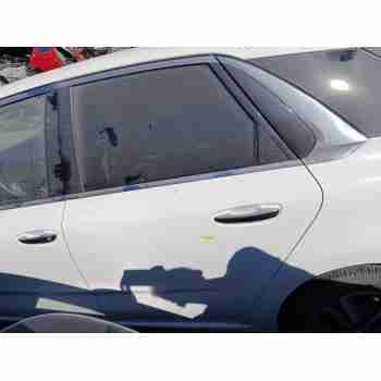Recambio de puerta trasera izquierda para citroën c4 picasso ii 1.6 bluehdi 120 referencia OEM IAM 9801573080  