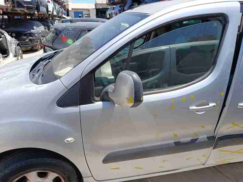 Recambio de puerta delantera izquierda para peugeot partner tepee 1.6 hdi 16v referencia OEM IAM 9002Z3  