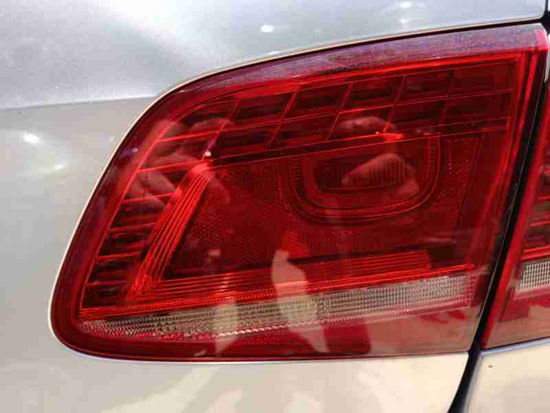 Recambio de piloto trasero derecho interior para volkswagen passat b7 (362) 1.6 tdi referencia OEM IAM 3AE945308C  