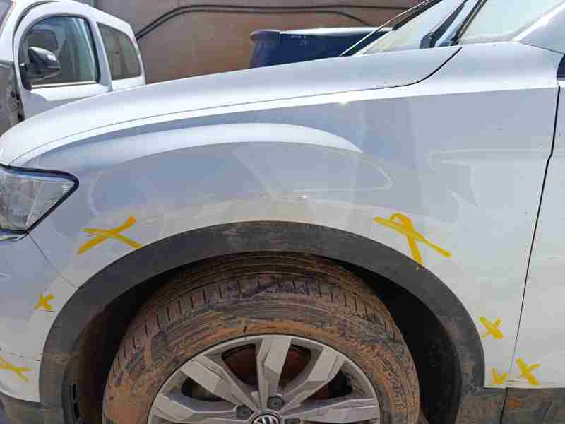 Recambio de aleta delantera izquierda para volkswagen t-roc (a11, d11) 1.0 tsi referencia OEM IAM 2GA821021  