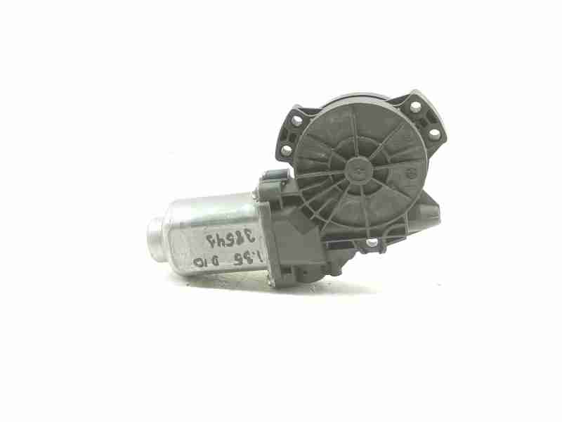 Recambio de motor elevalunas delantero derecho para hyundai ix35 tecno bluedrive 2wd referencia OEM IAM 824602S000  
