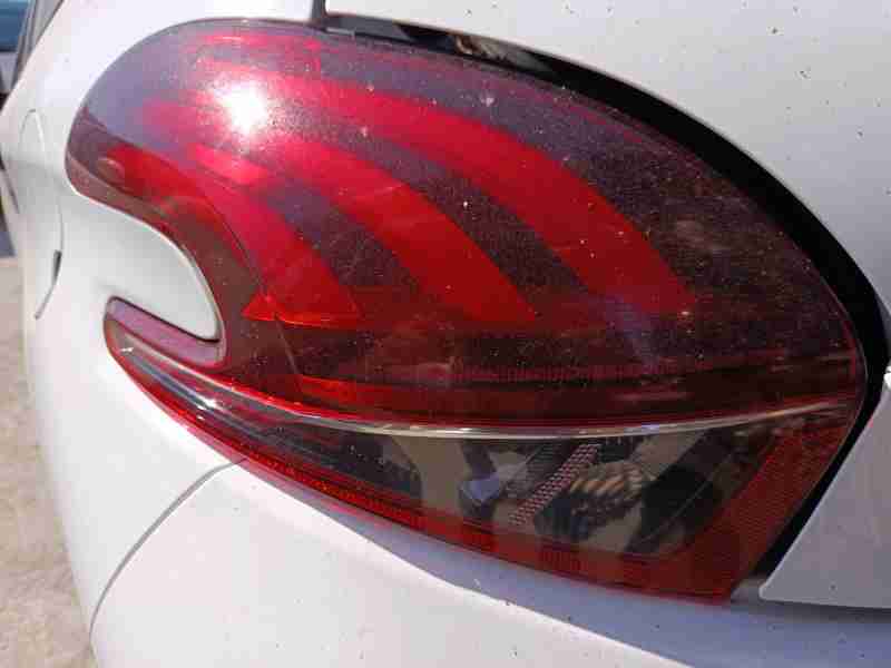Recambio de piloto trasero izquierdo para peugeot 208 i (ca_, cc_) 1.6 hdi / bluehdi 75 referencia OEM IAM 9825601280  