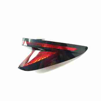 Recambio de piloto trasero derecho para hyundai tucson (nx) maxx hybrid 2wd referencia OEM IAM 92402N7000  