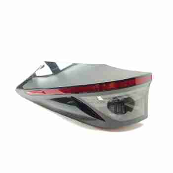 Recambio de piloto trasero izquierdo para toyota yaris cross hybrid 2wd active tech referencia OEM IAM 815600DE20  