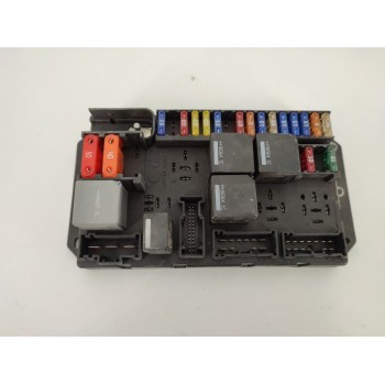Recambio de caja reles / fusibles para land rover range rover (lm) tdv8 hse referencia OEM IAM YQE500390  