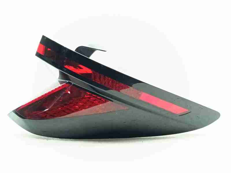 Recambio de piloto trasero derecho para hyundai tucson (nx) n line sky hybrid 2wd referencia OEM IAM 92402N7000  