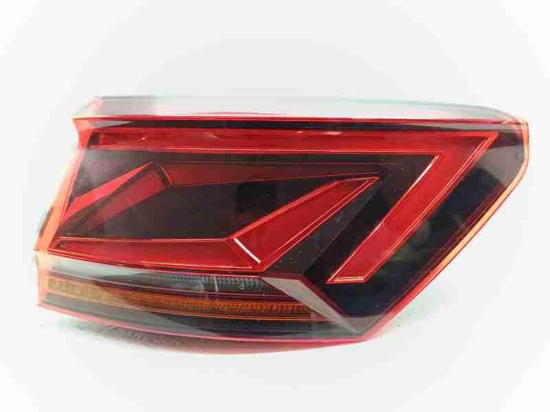 Recambio de piloto trasero derecho para volkswagen touareg (cr7, rc8) 3.0 tdi 4motion referencia OEM IAM 760945208A  