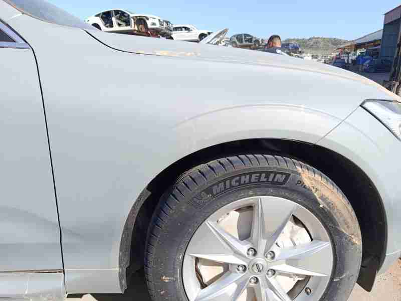 Recambio de aleta delantera derecha para volvo xc60 ii (246) b4 mild-hybrid referencia OEM IAM 32297442  