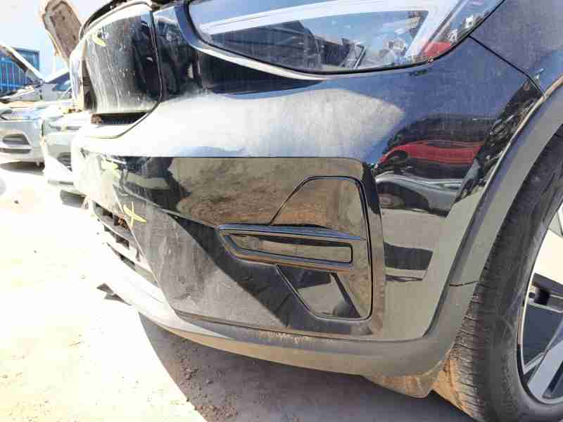 Recambio de paragolpes delantero para volvo c40 (539) recharge referencia OEM IAM 40005172  