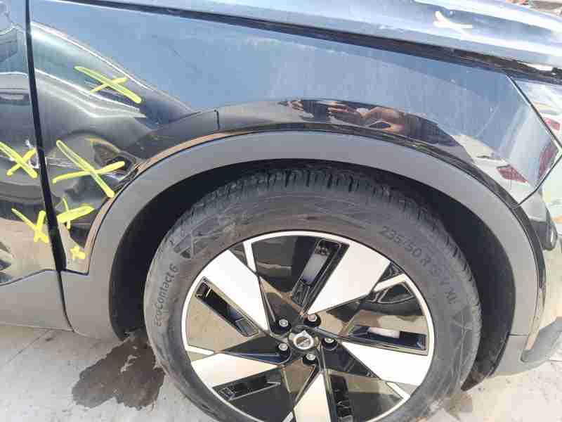 Recambio de aleta delantera derecha para volvo c40 (539) recharge referencia OEM IAM 31651218  