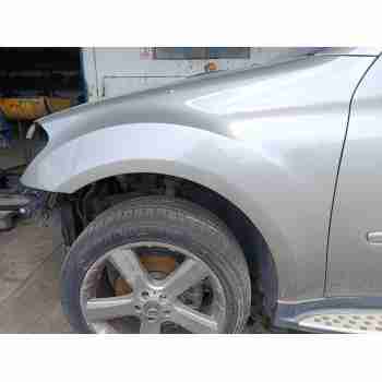 Recambio de aleta delantera izquierda para mercedes-benz clase m (w164) ml 320 cdi 4-matic (164.122) referencia OEM IAM 16488101
