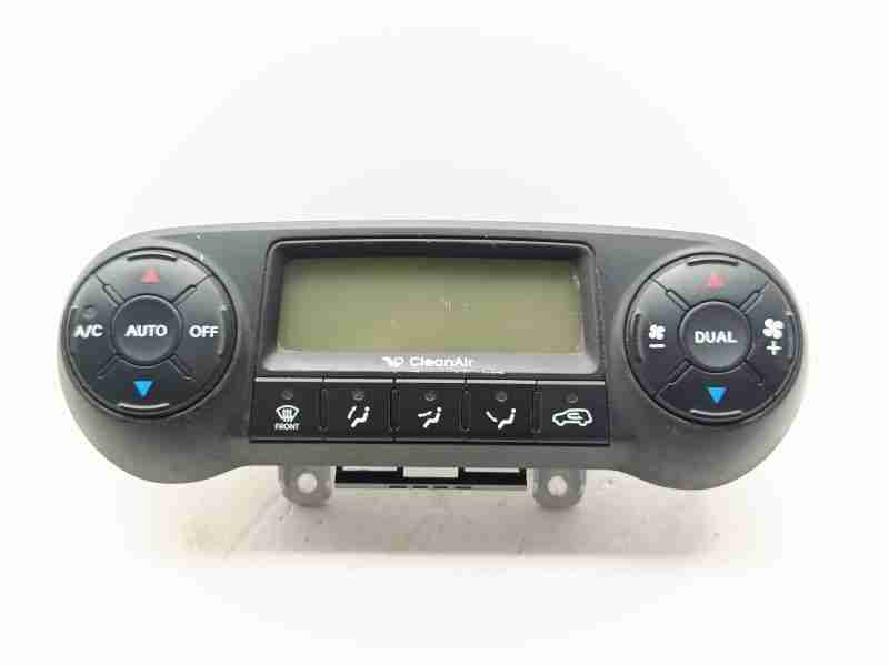 Recambio de mando climatizador para hyundai ix35 classic 2wd referencia OEM IAM 972502Y400  
