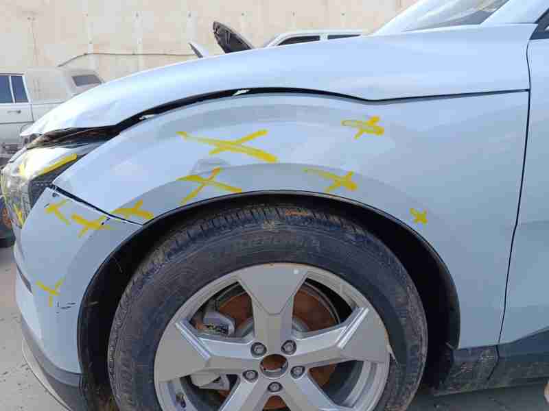 Recambio de aleta delantera izquierda para volvo ex30 plus 2wd pure electric referencia OEM IAM 80009031  
